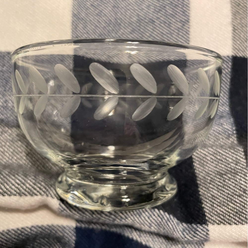 Vintage Etched Anchor Hocking dessert / custard cups